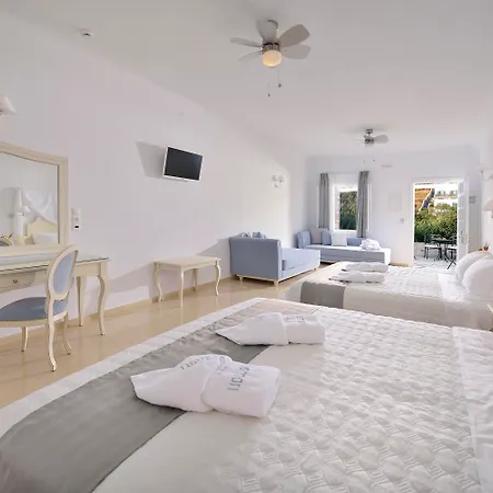 Hotel Kamari 3*