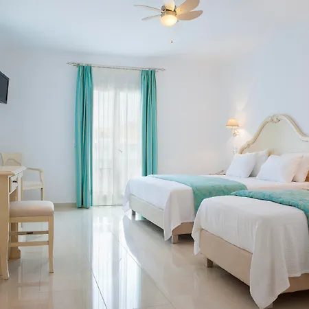 Kamari Hotel