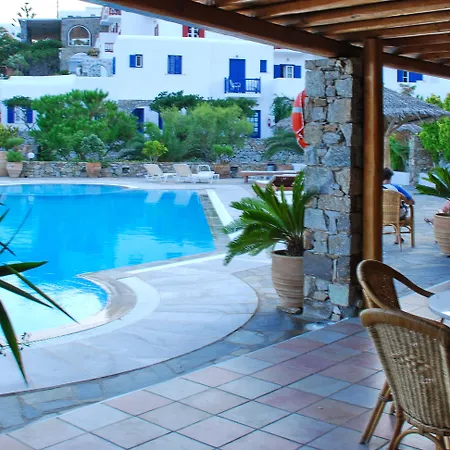 Kamari Hotel